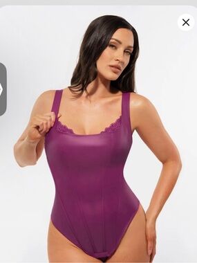 Sculpting Lace-Trim Bodysuit – Plum